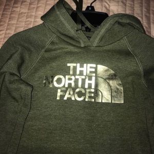 North face pull over hoodie.